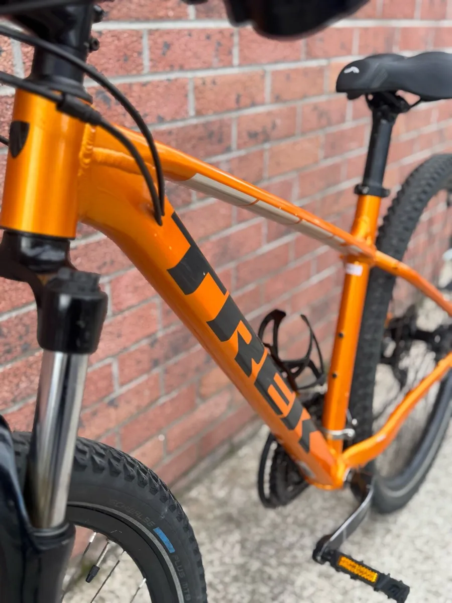 Trek Marlin 5 Mountain Bike - Image 3