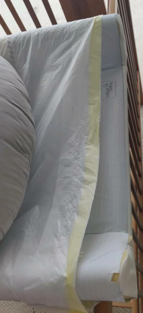 Nursery baby cot - Image 3