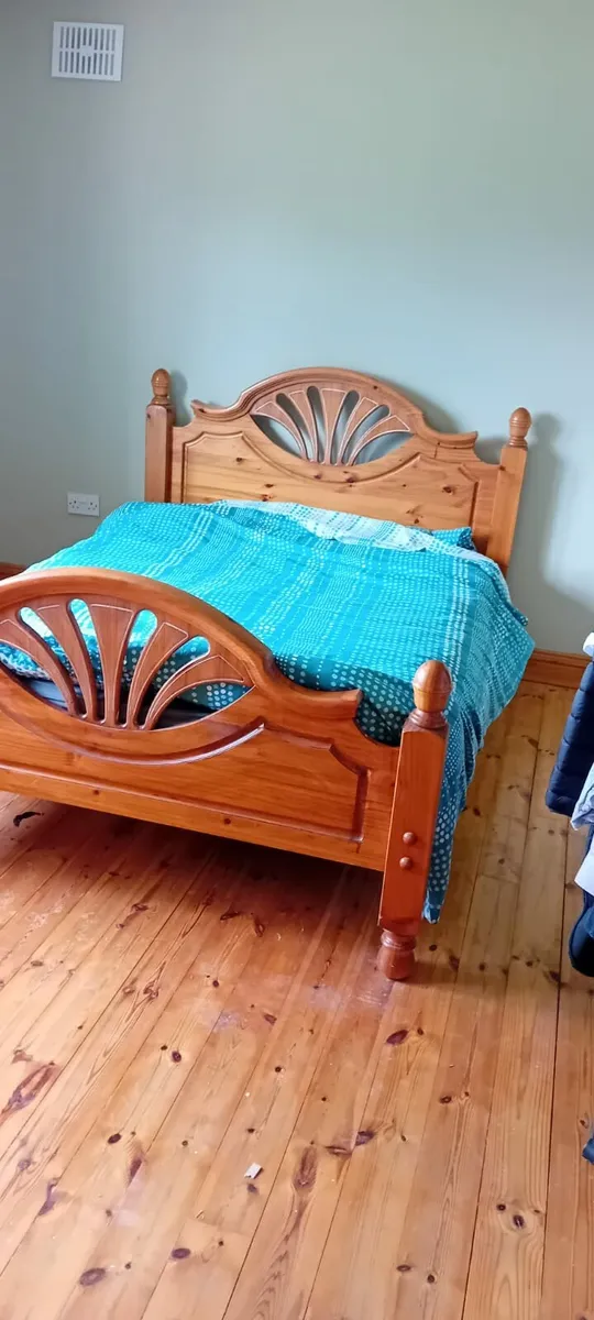 Beds - Image 1