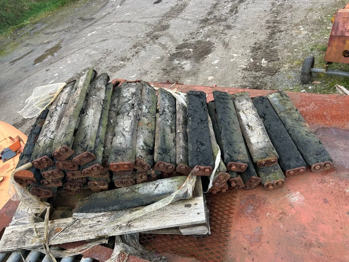 Rubber pads zx130 - Image 1