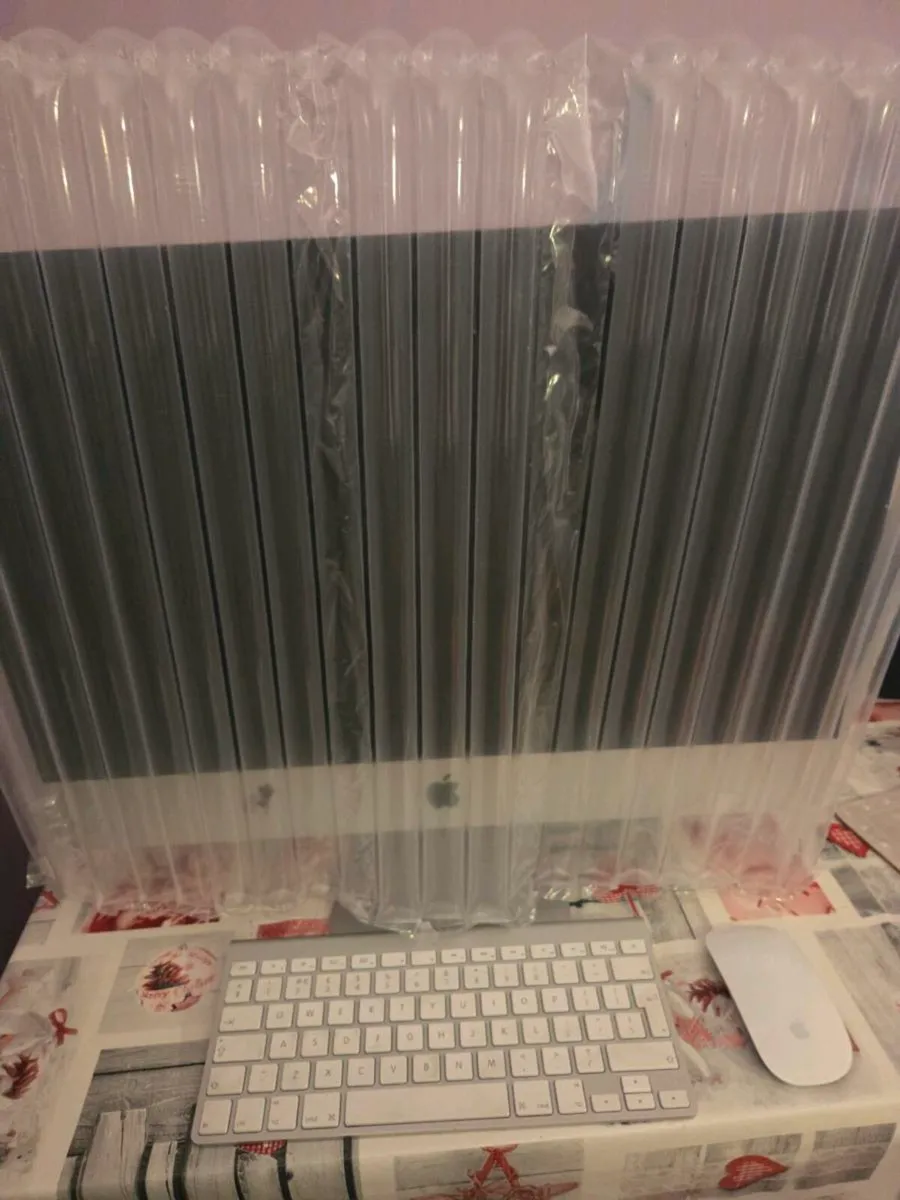 Apple Computer - Image 1