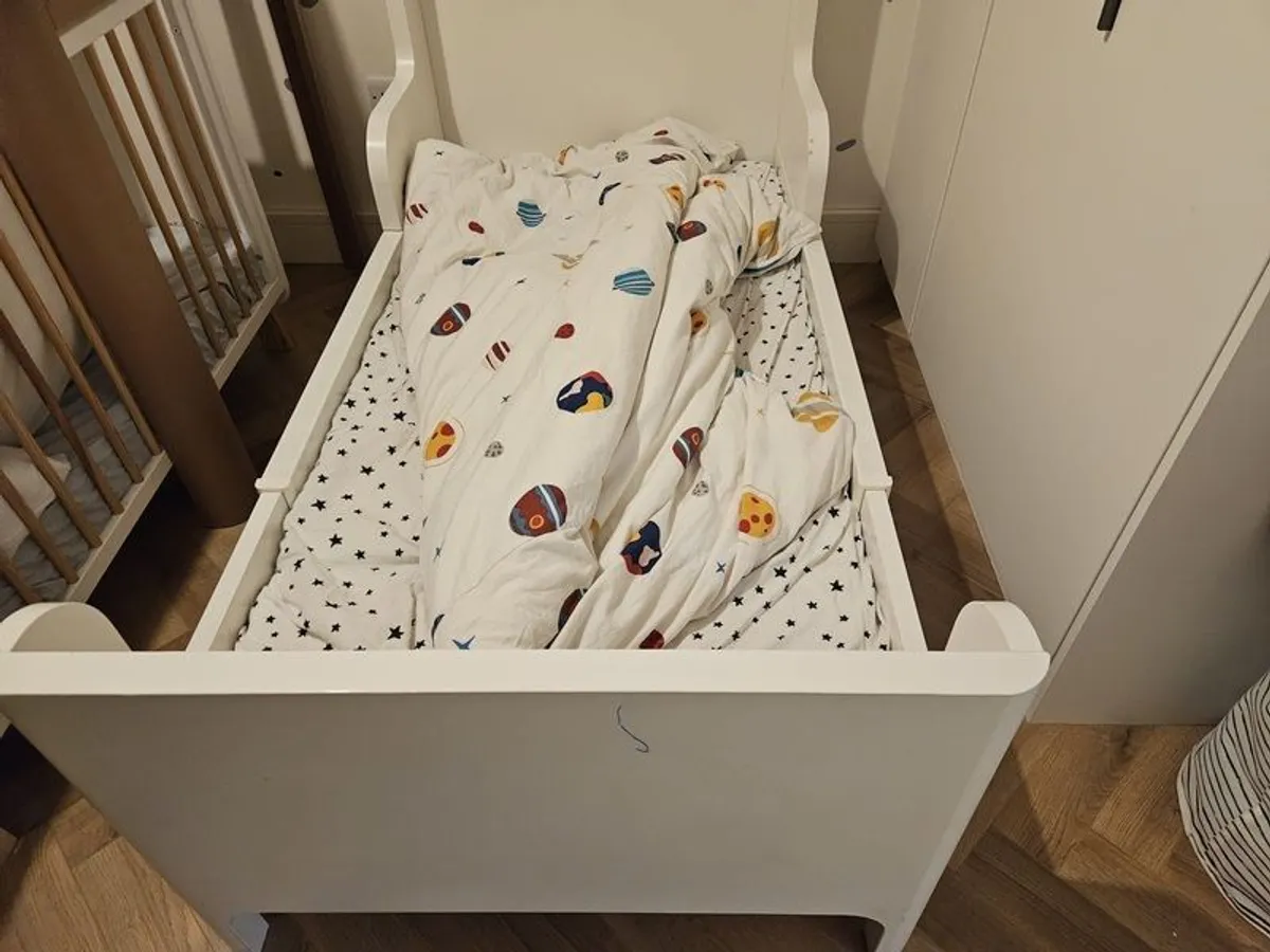 IKEA - BUSUNGE extendable Bed - Image 2