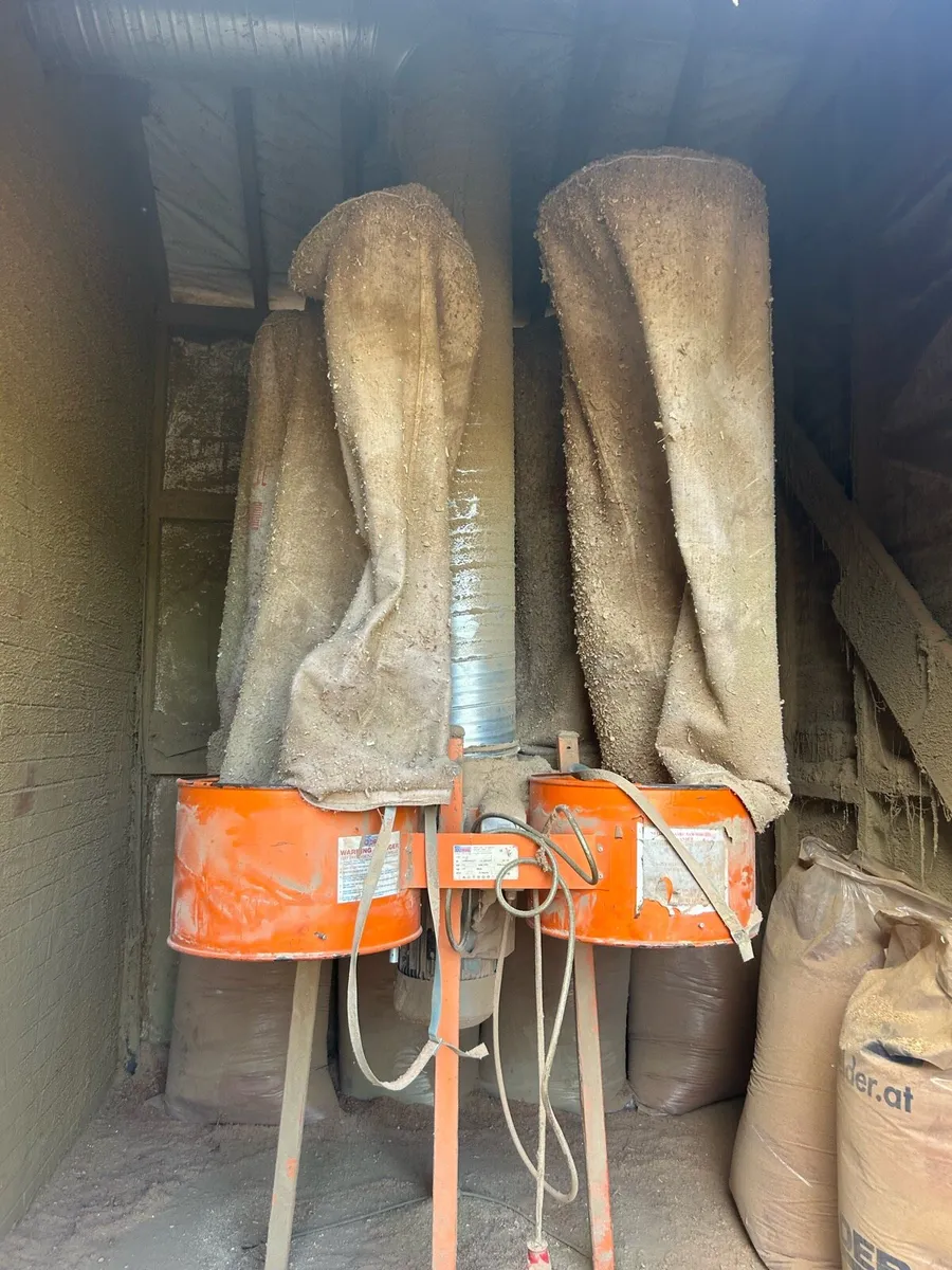 4 bag extractor plus full w/shop of ductwork - Image 1