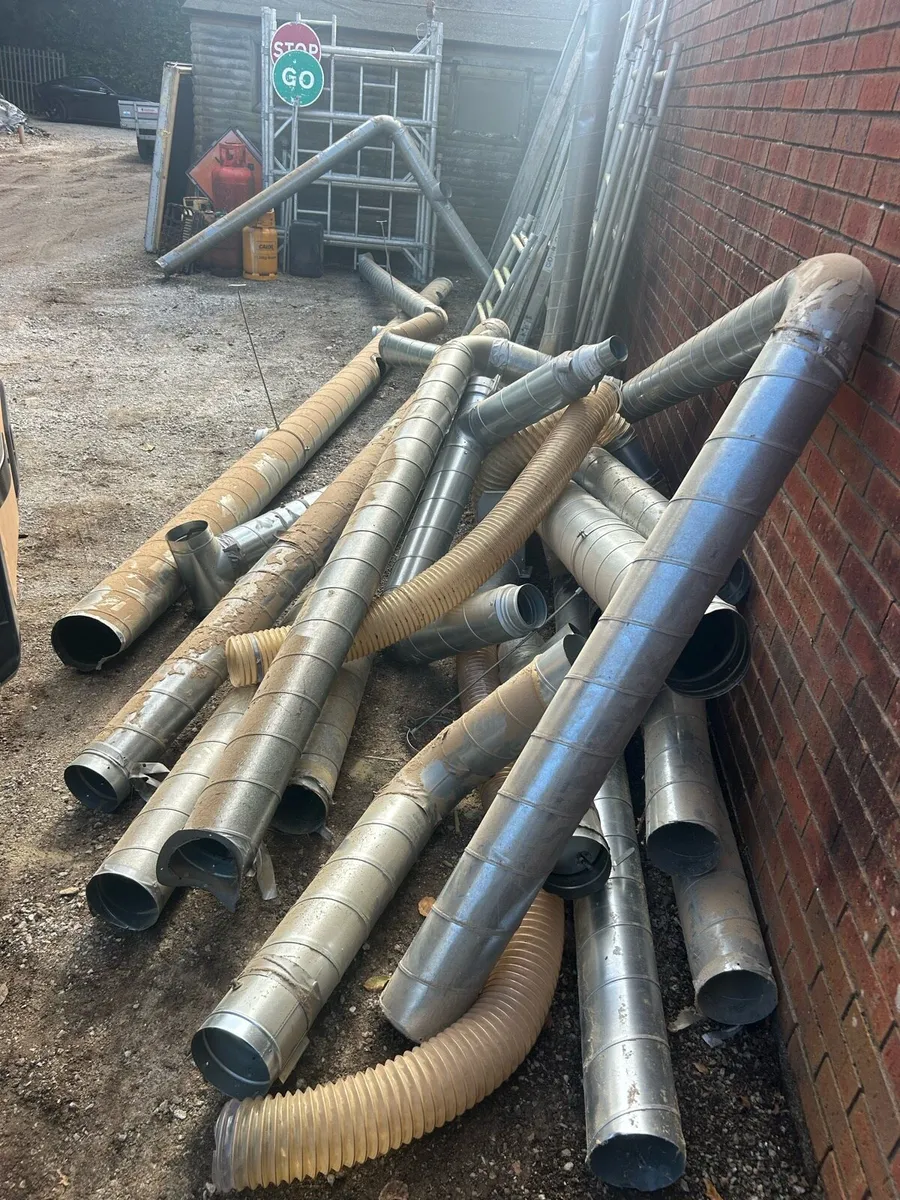 4 bag extractor plus full w/shop of ductwork - Image 3