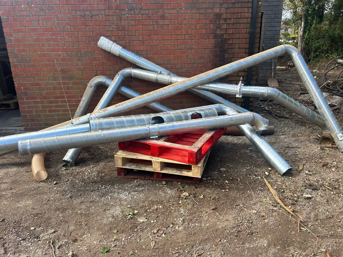 4 bag extractor plus full w/shop of ductwork - Image 4