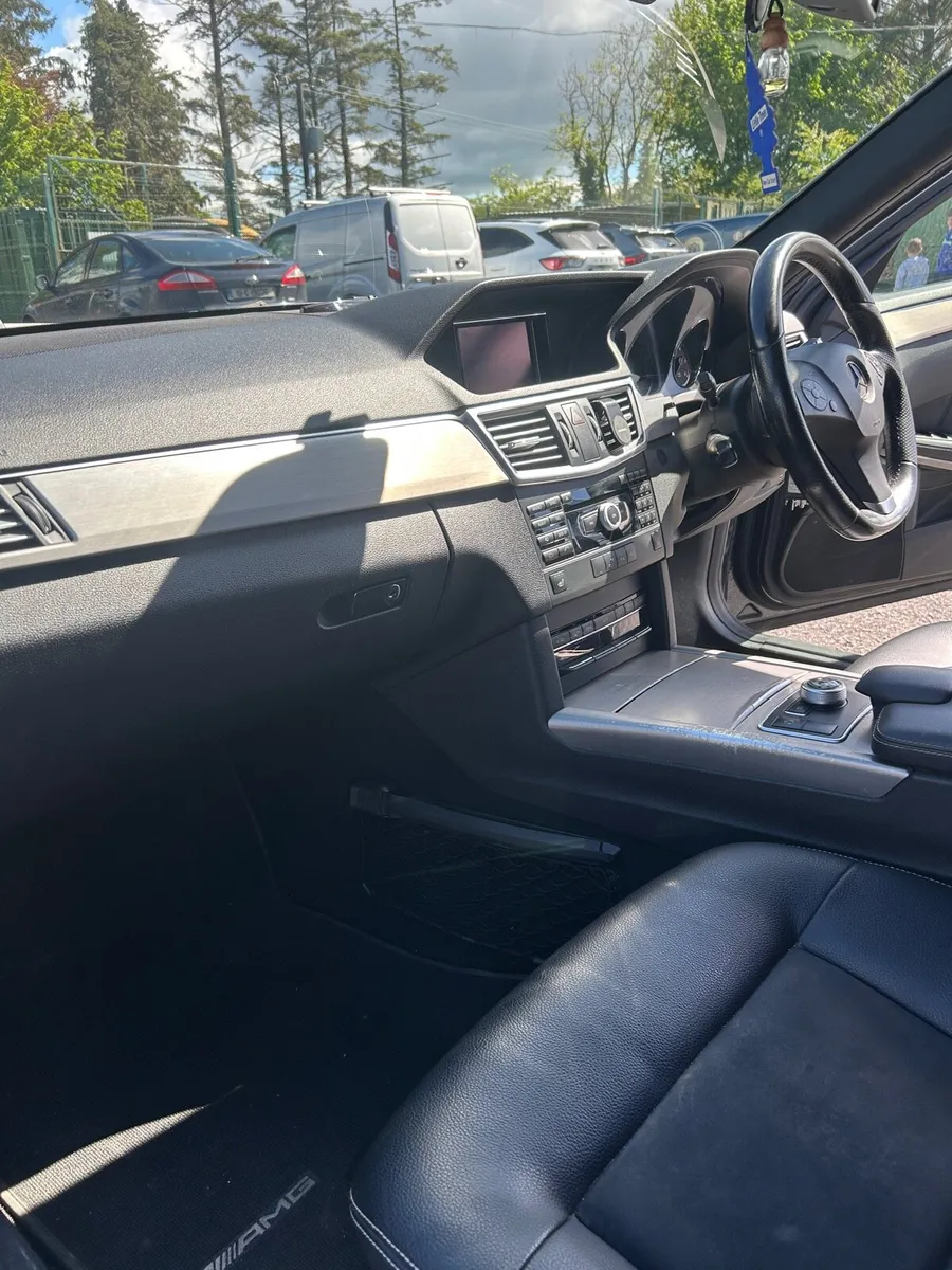 Mercedes e-class E250 - Image 2