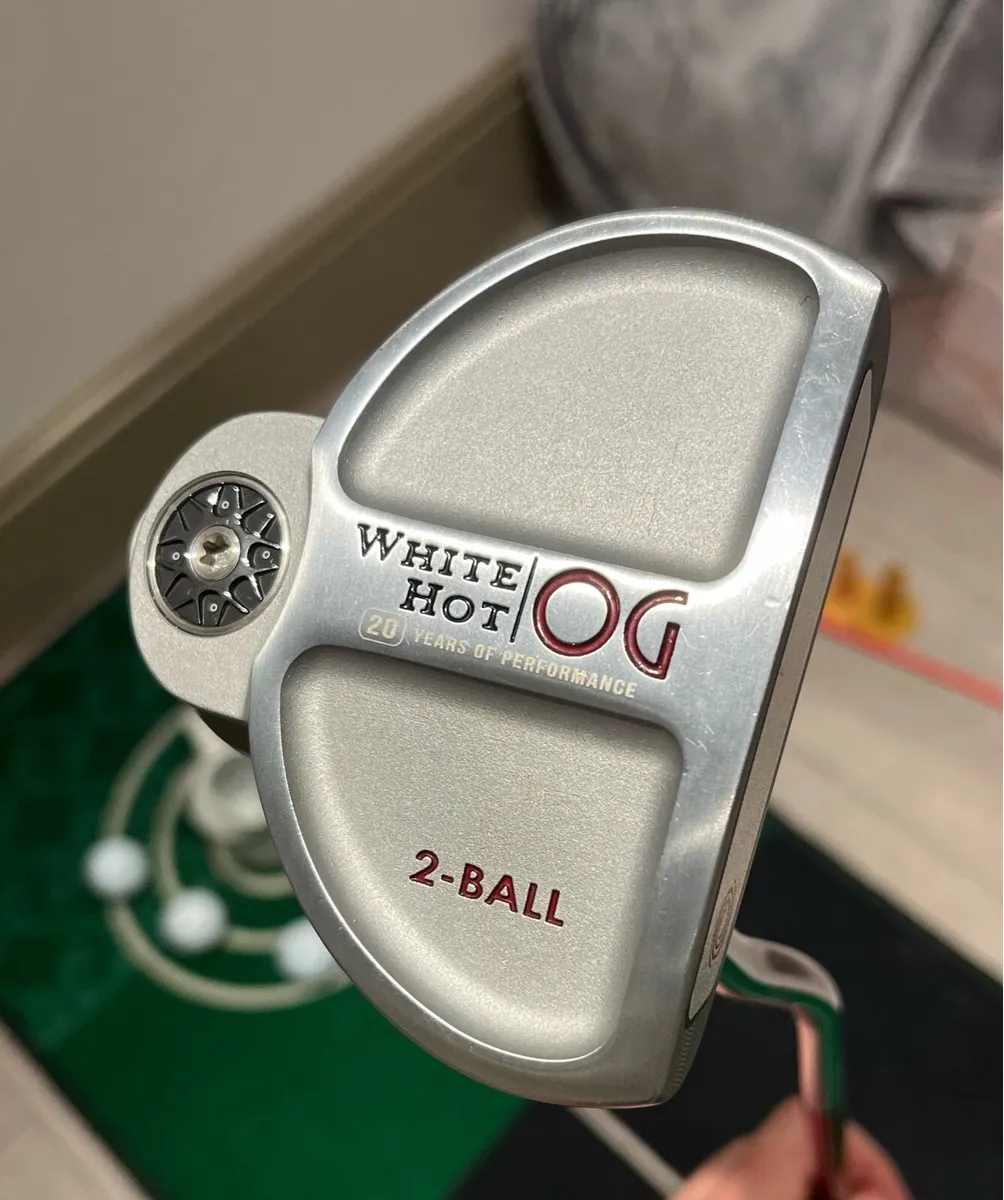 Odyssey White Hot OG 2 ball putter - Image 1