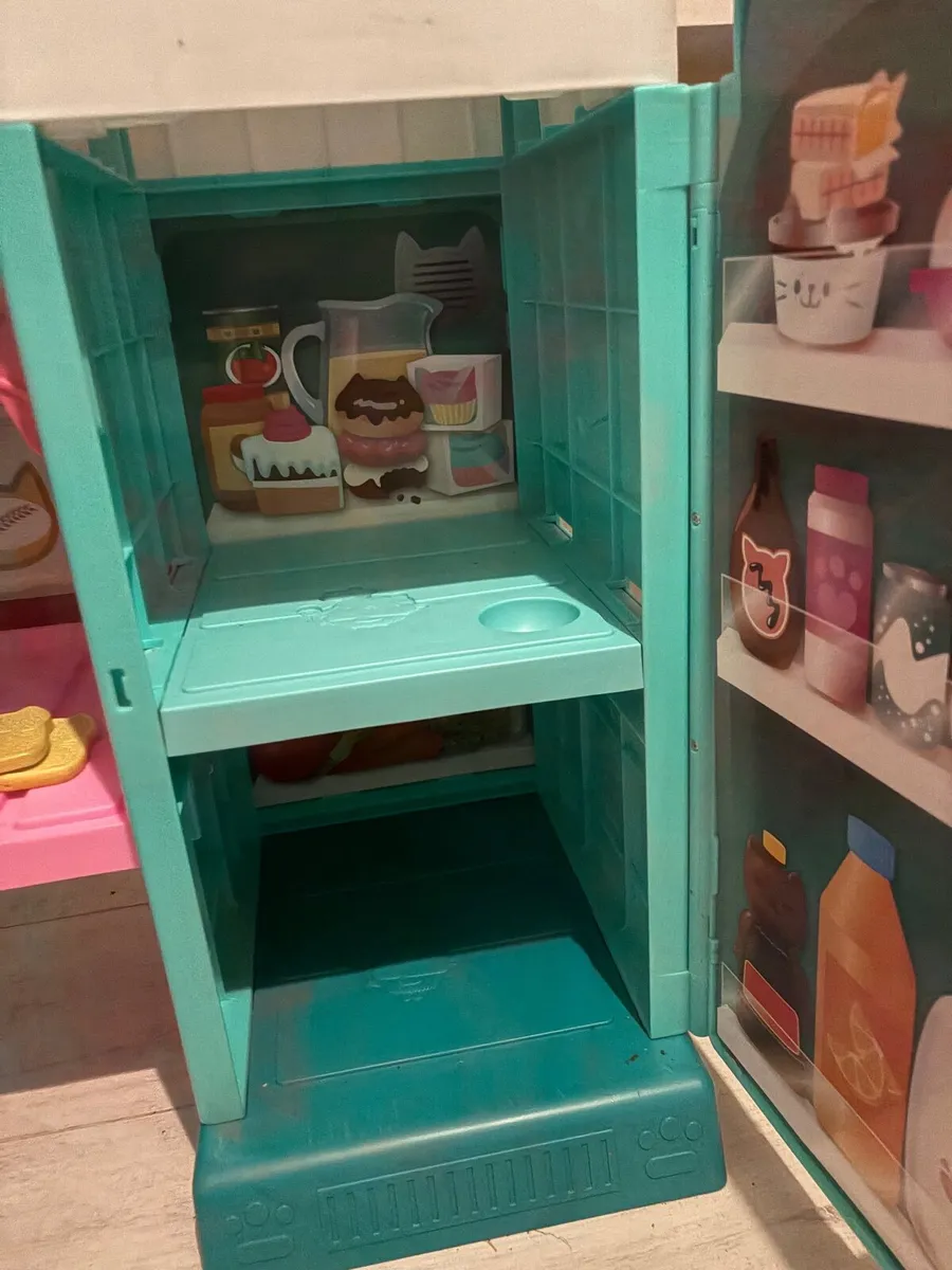 Gabby dollhouse kitchen - Image 3