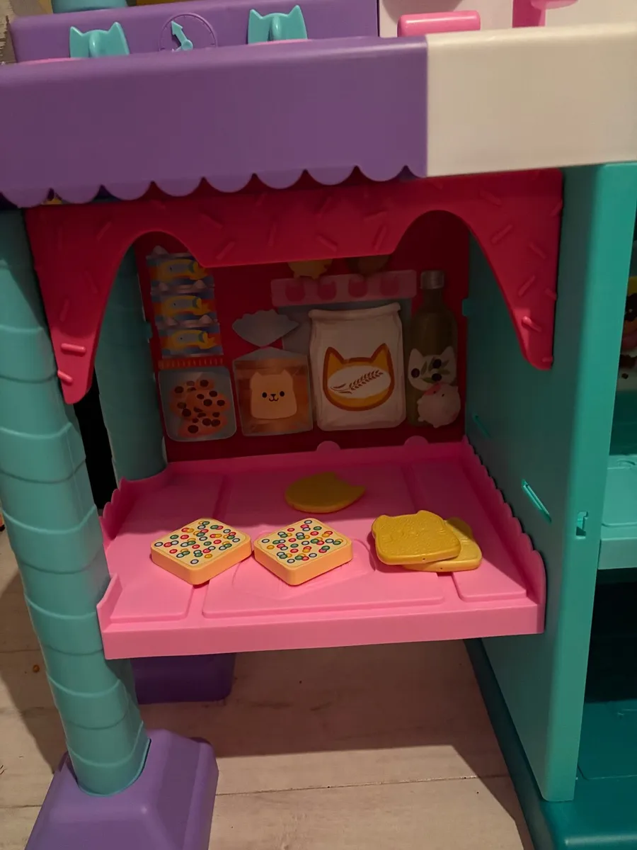 Gabby dollhouse kitchen - Image 4