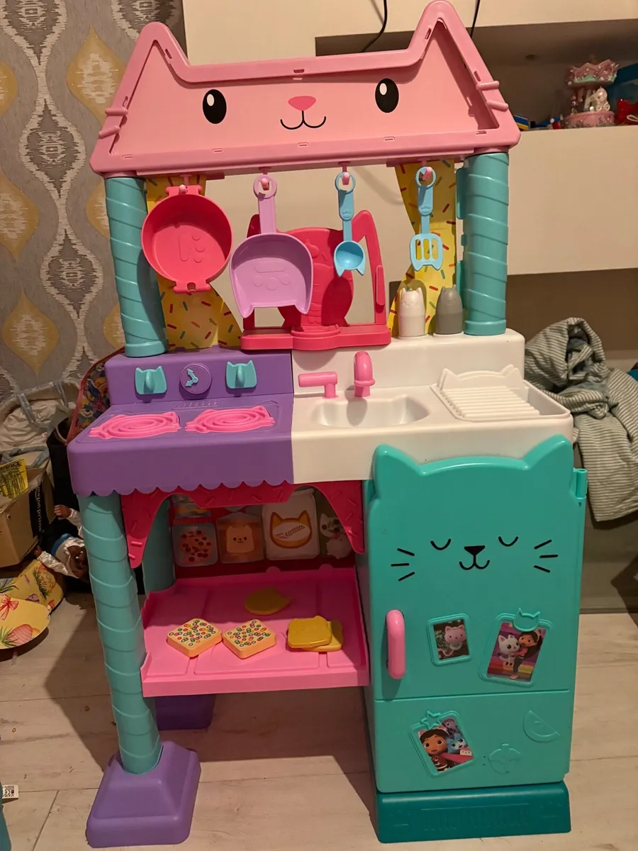 Gabby dollhouse kitchen - Image 1