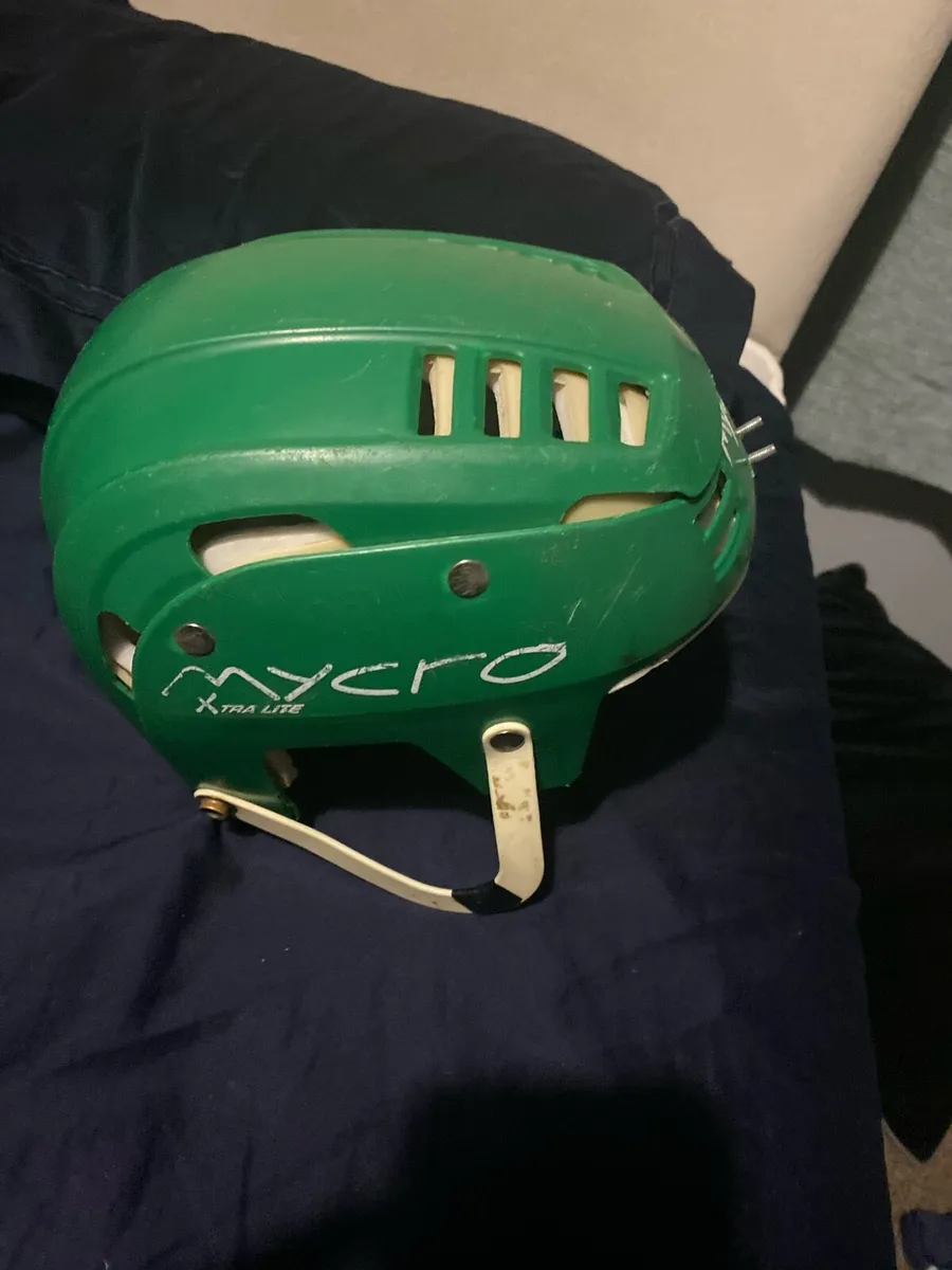 Hurling helmet - Image 2