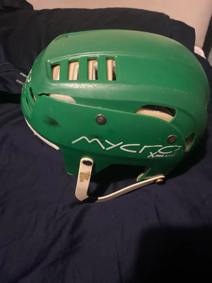Hurling helmet - Image 4