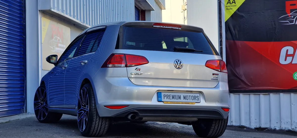 Volkswagen Golf - Image 4