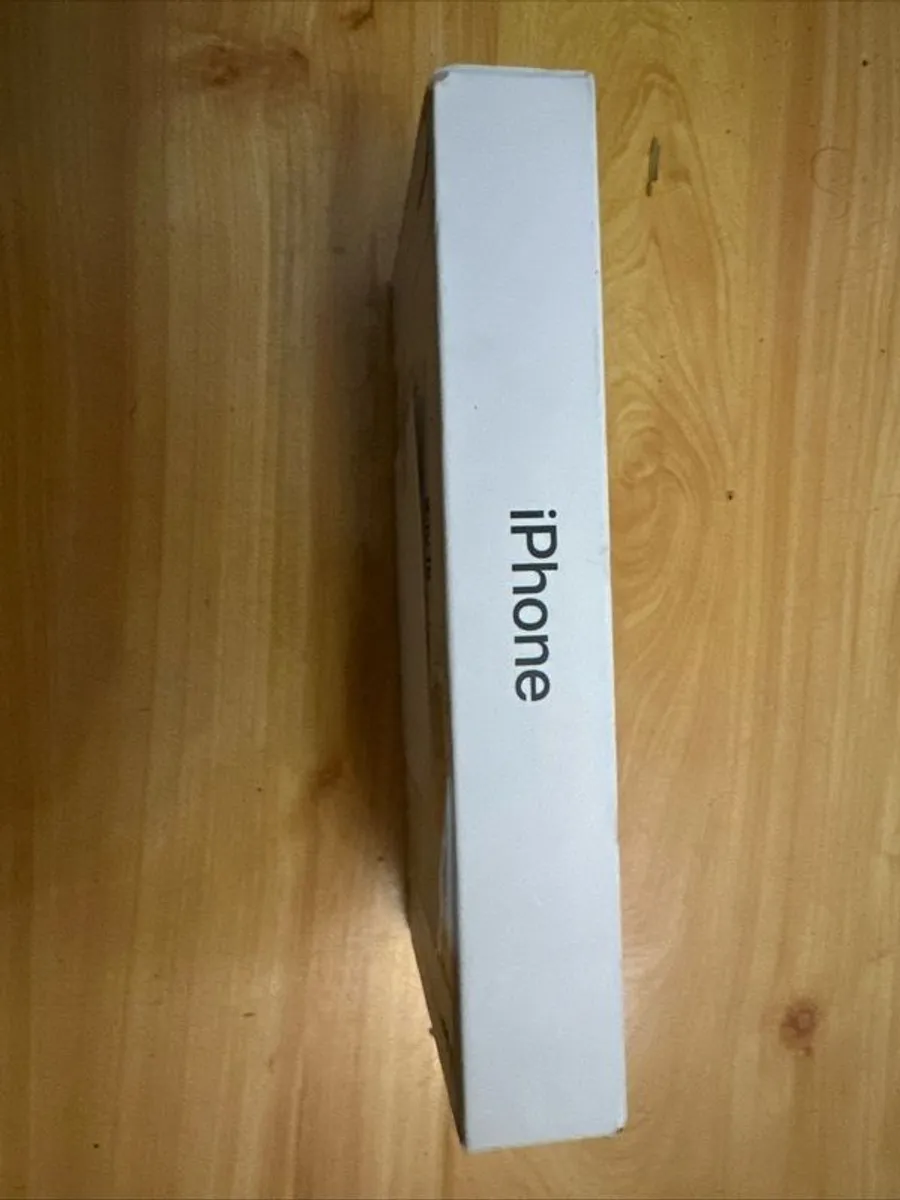 iphone 17 256 gb Unlocked New sealed - Image 3