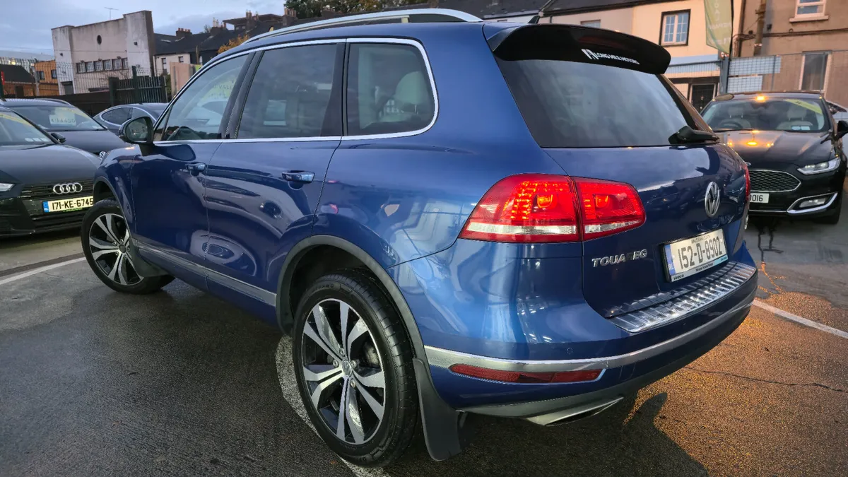 Volkswagen Touareg AUTO  AA APPROVED 5 SEATS - Image 4