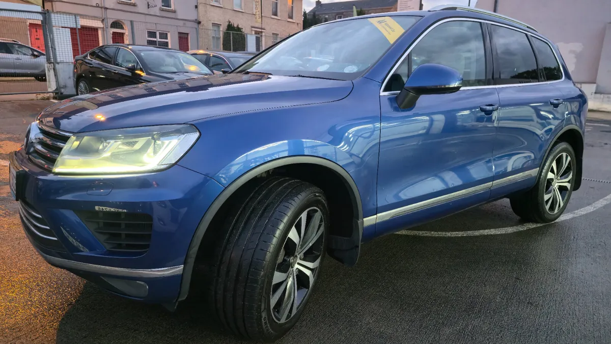 Volkswagen Touareg AUTO  AA APPROVED 5 SEATS - Image 3