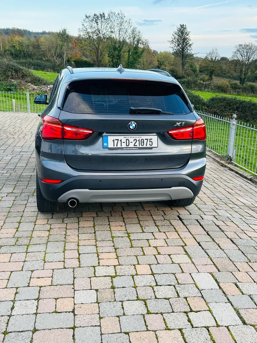 Car - Image 2