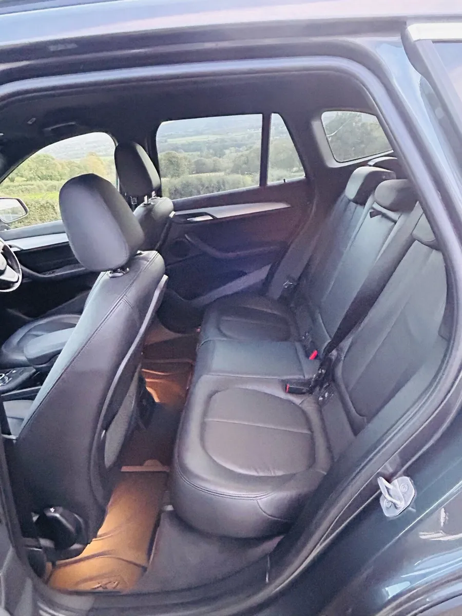 Car - Image 4
