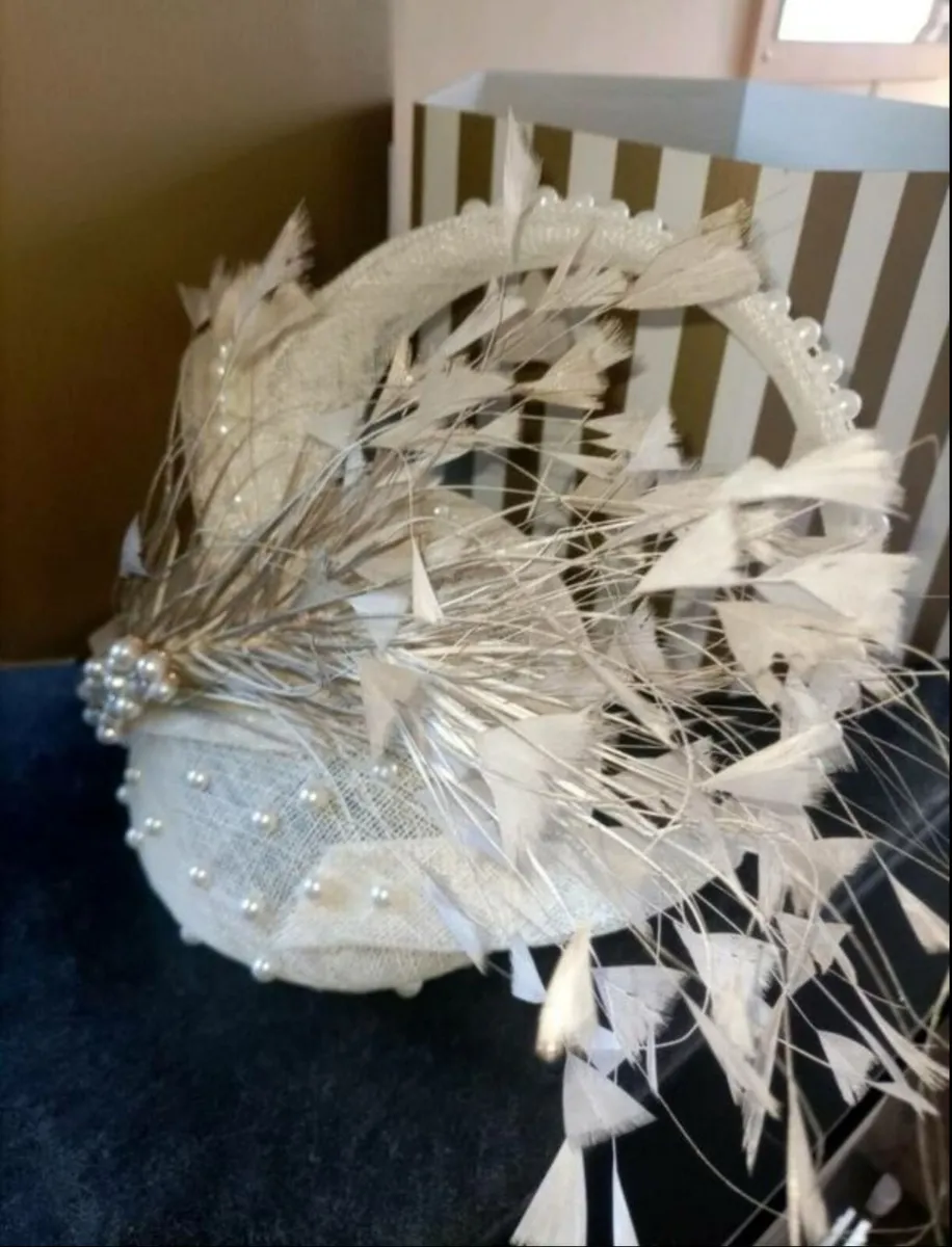 Fascinator - Image 1