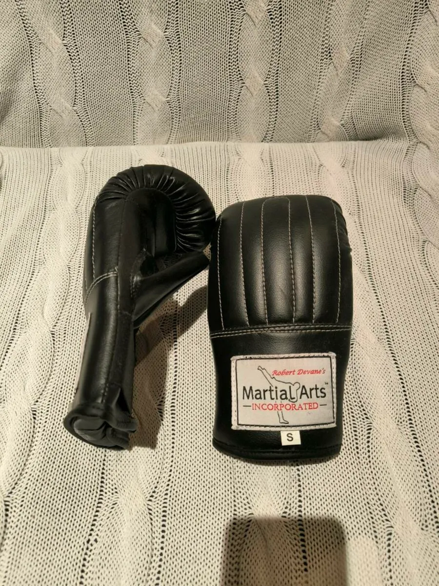 New kickboxing gloves size S - Image 2