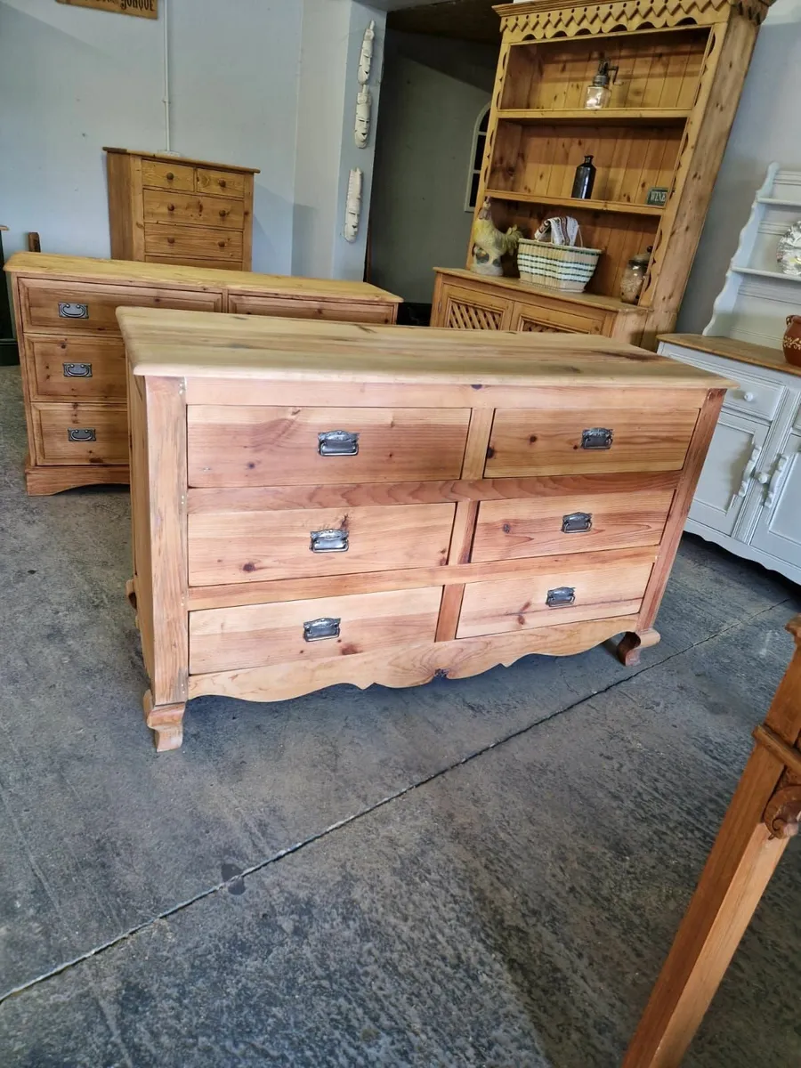 Large vintage pine chest of drawers - Image 1