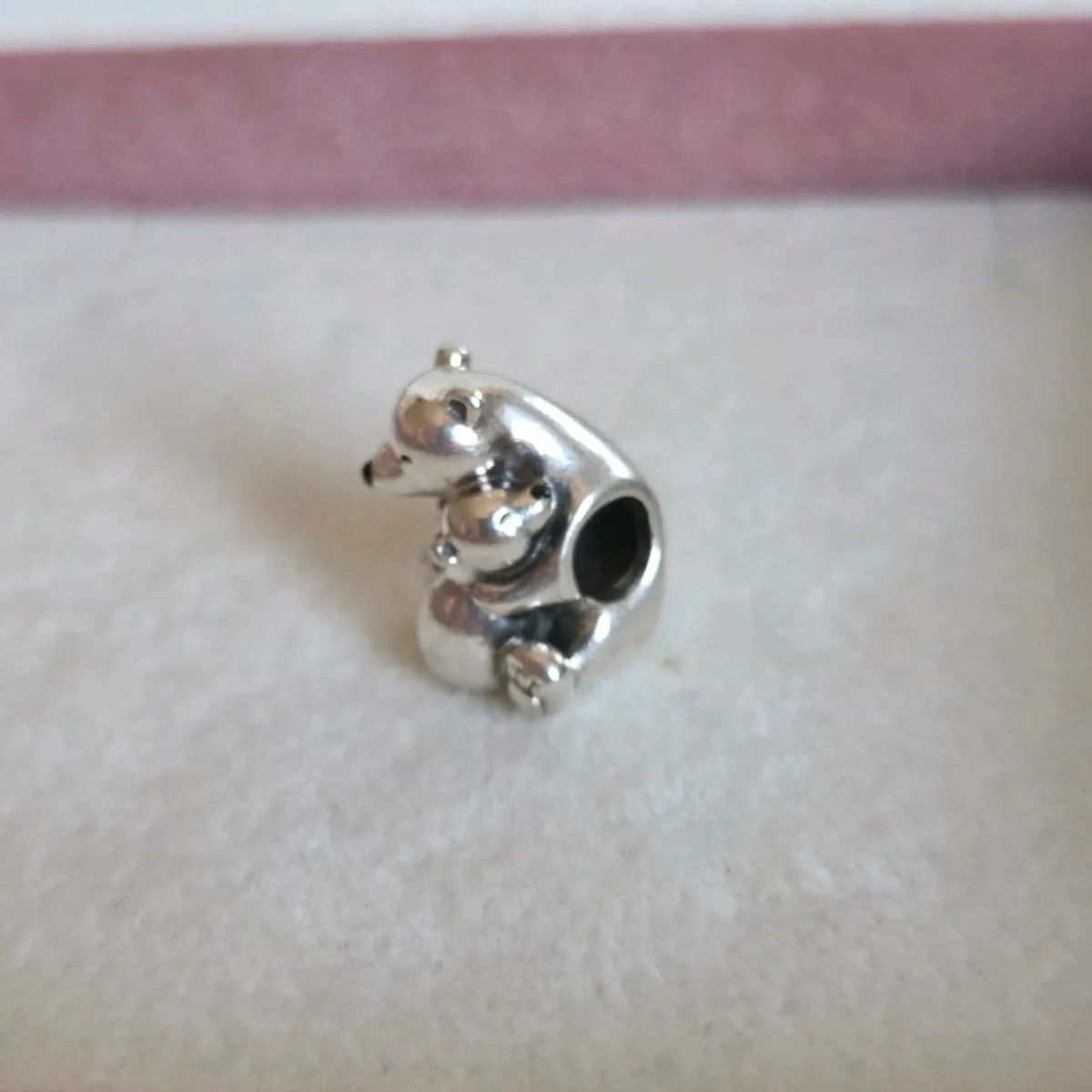Pandora hugging polar bears charm - Image 3