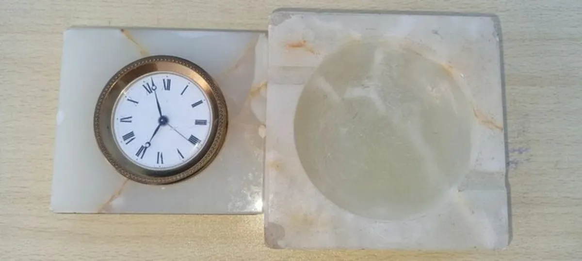 Vintage marble clock and ashtray - Image 1