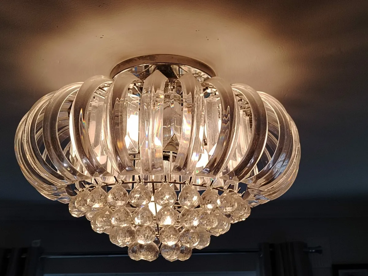 Sitting room lightshade - Image 1