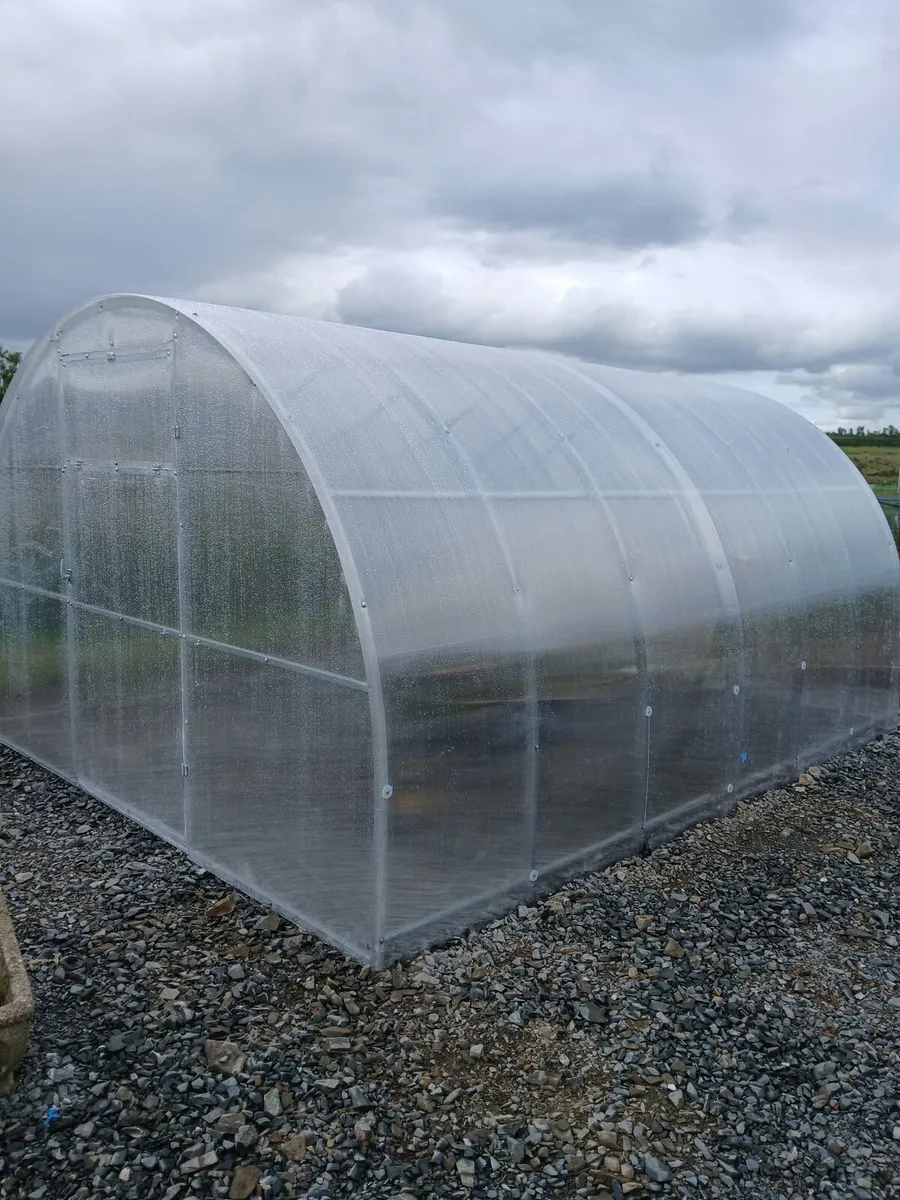 Polycarbonate - Image 4
