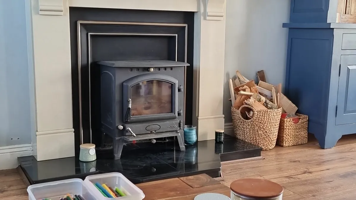 Granite Mantle / Fireplace - Image 4