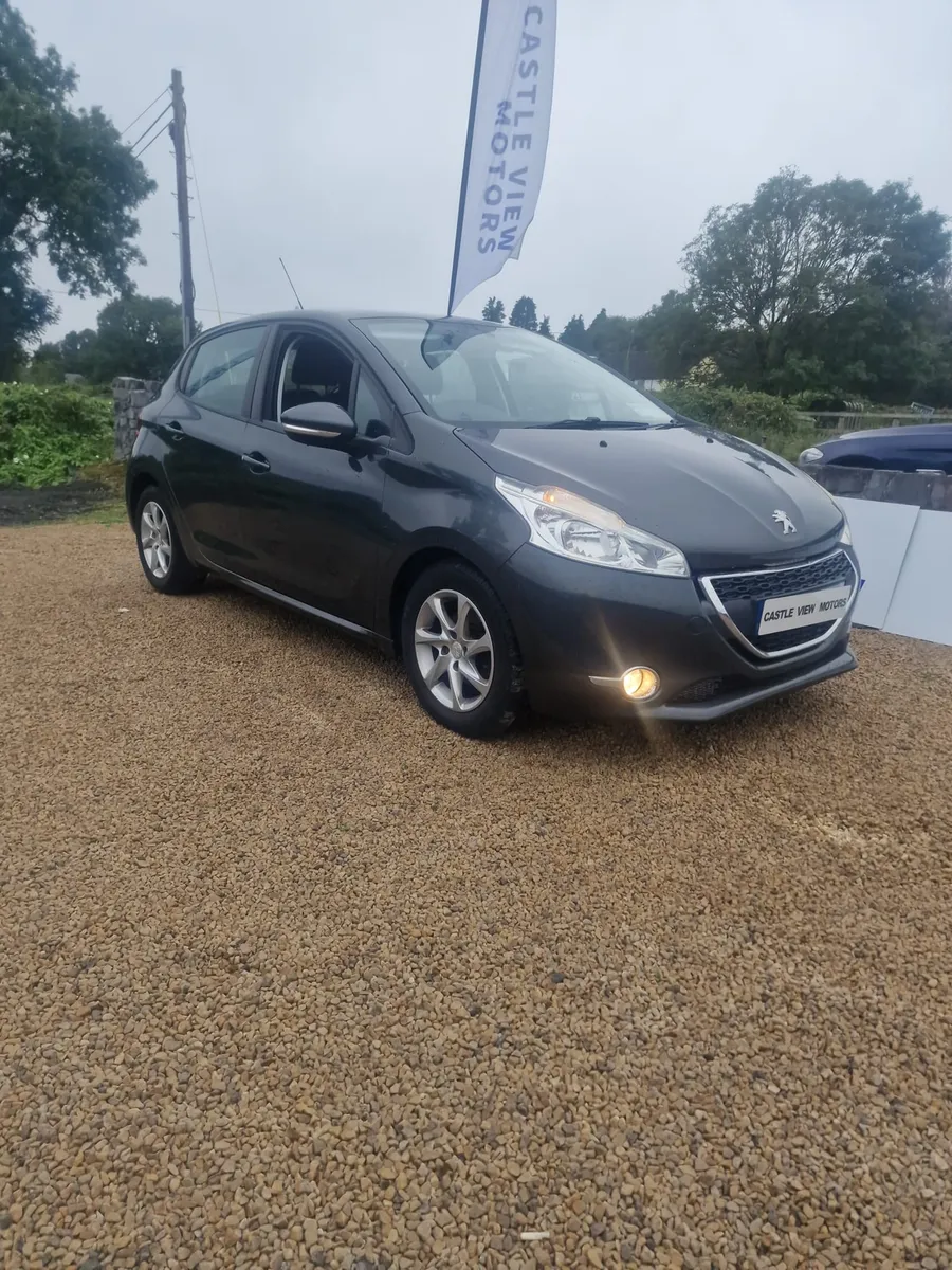 131 PEUGEOT 208 MINT 1.2P NEW NCT €5750 GALWAY - Image 2