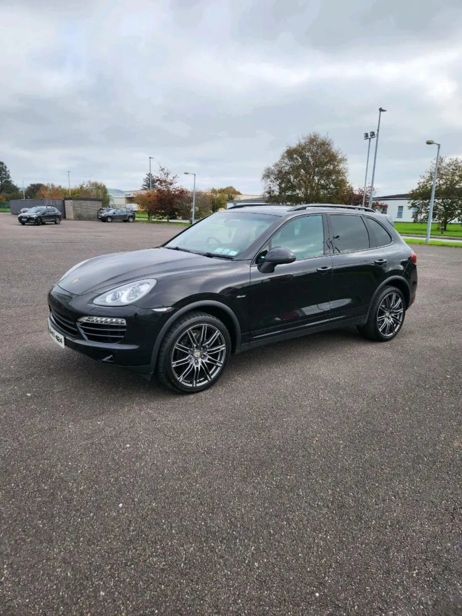 2012 porsche cayenne - Image 2