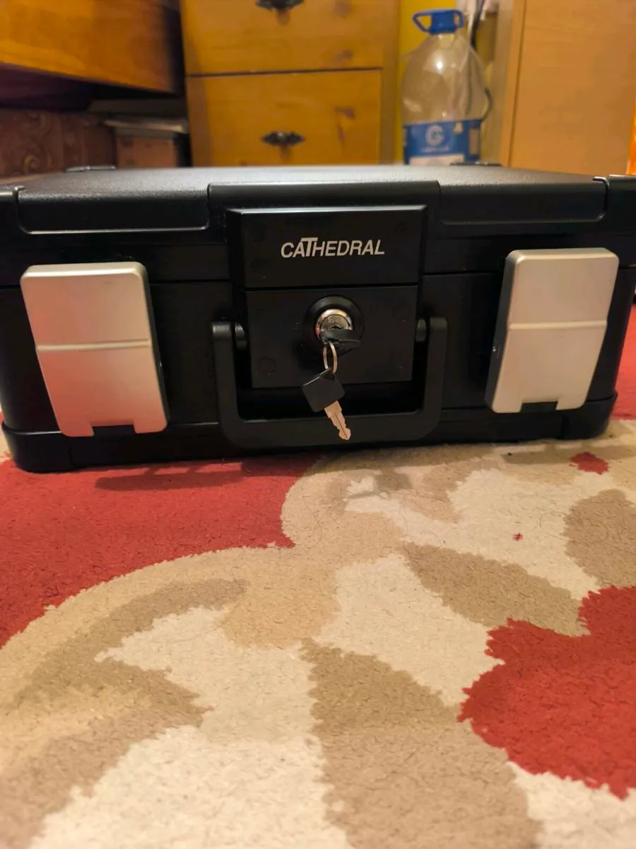 Fire safe box cash & gold, important documents - Image 1