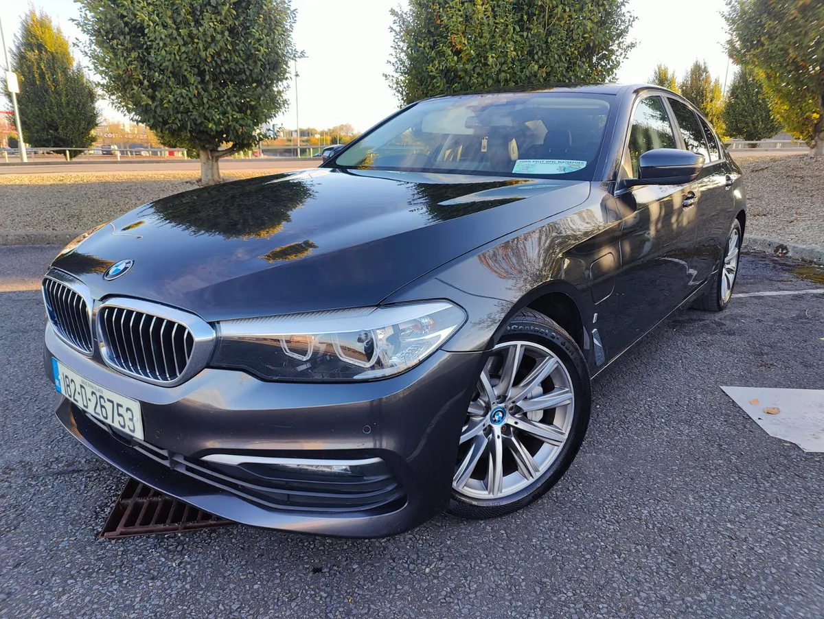 BMW 5-Series 2018 530E - Image 1