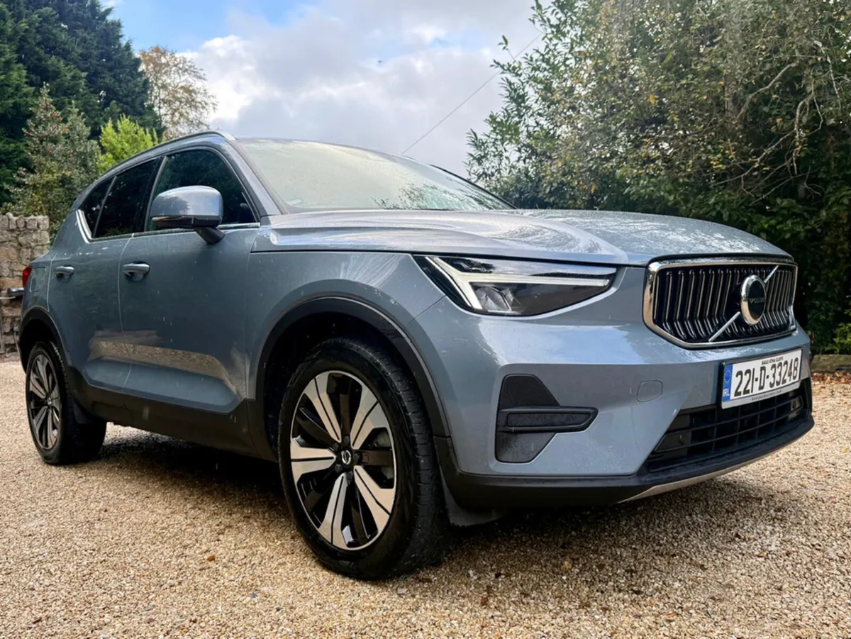 Volvo XC40 1.5 T4 CORE RECHARGE *F.VOLVO.S.H* - Image 1