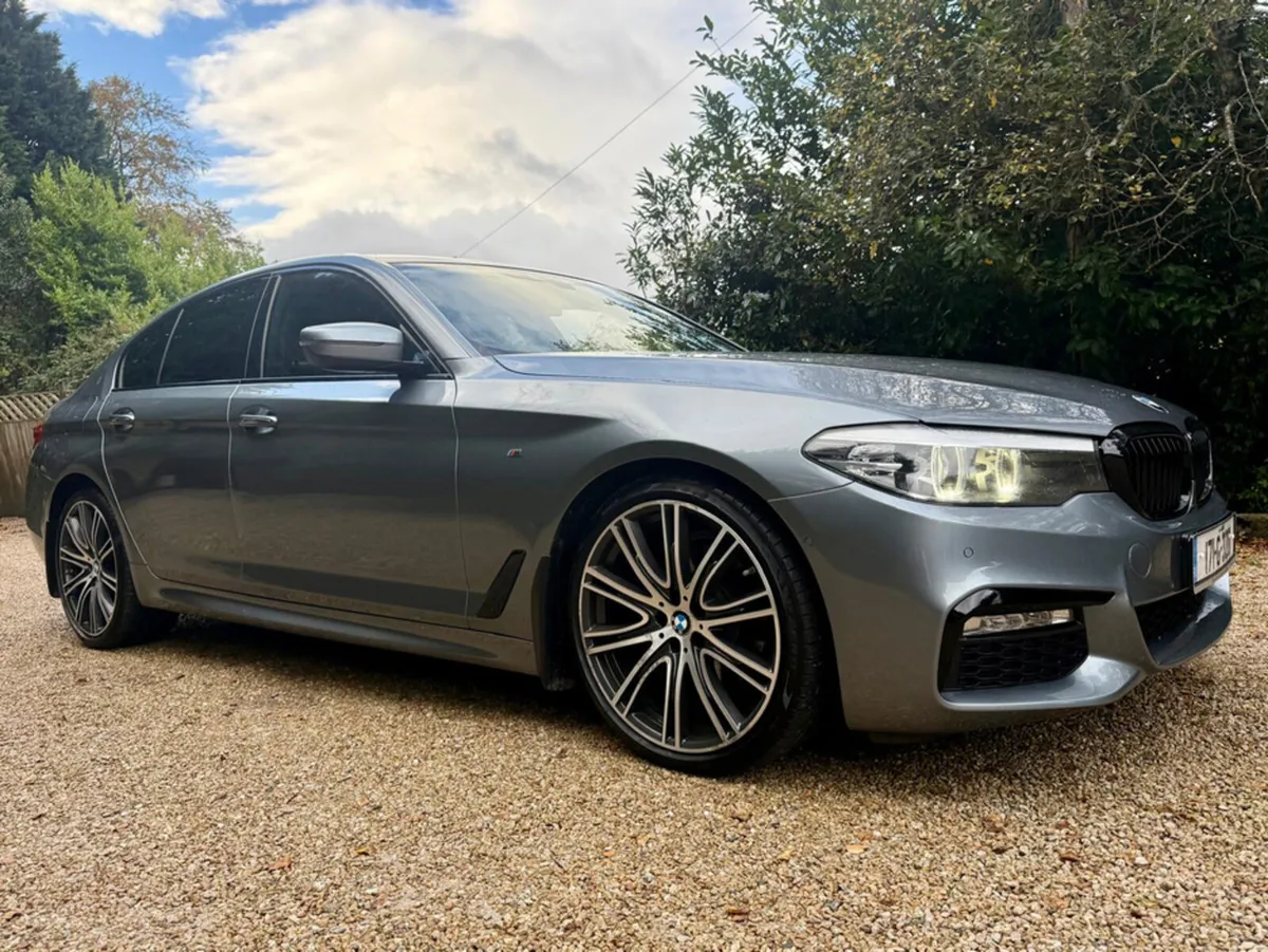 BMW 5-Series 520D M SPORT - Image 2