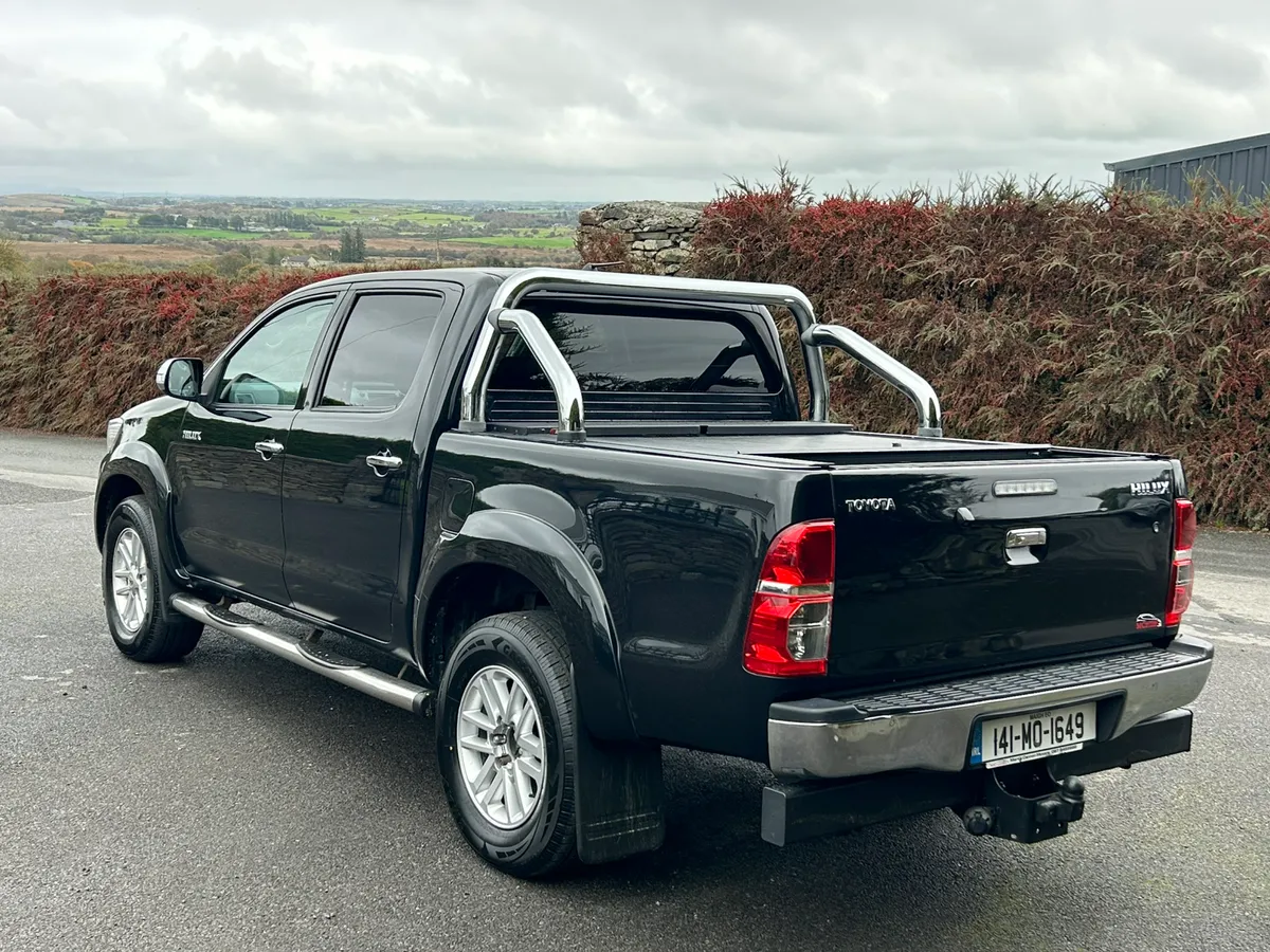 2014 Toyota Hilux Invincible Auto 3.0 D4D - Image 3