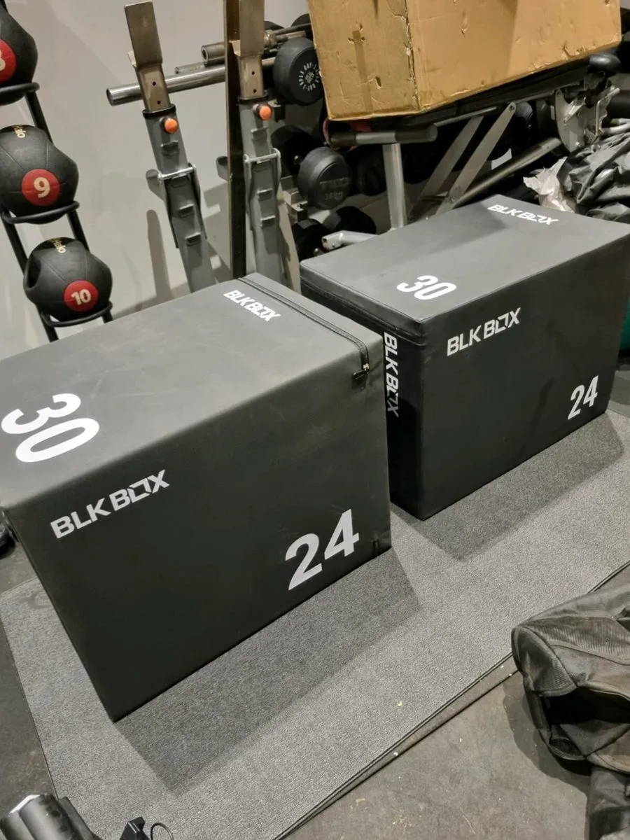 Gym equipment - Rower - Blkbox plyo - weights - Image 1