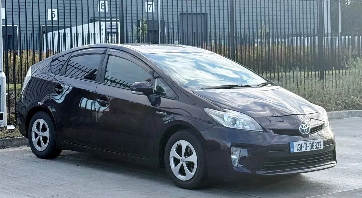 Toyota Prius 2013 - Image 3