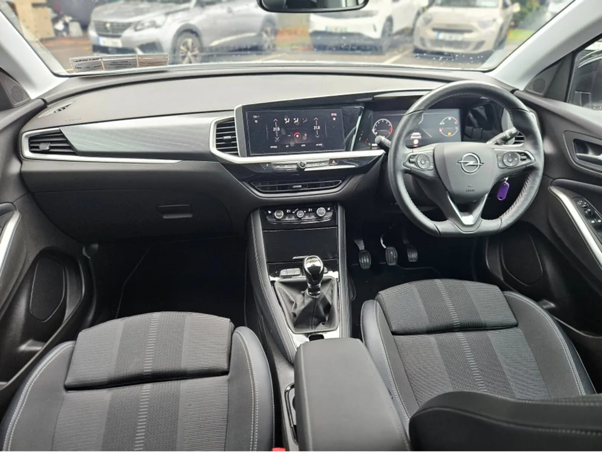 Opel Grandland ELEGANCE-1.2 130PS X - Image 2