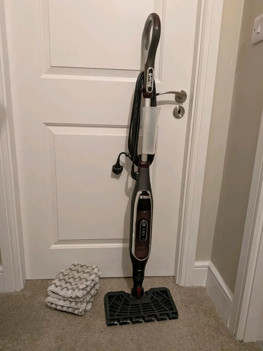 Shark Steam Pocket Mop – €40 - Image 1