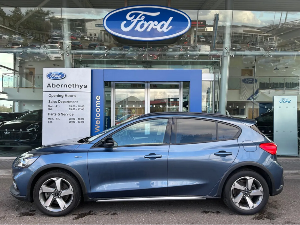 Ford Focus 1.0T 125 5DR - Image 3