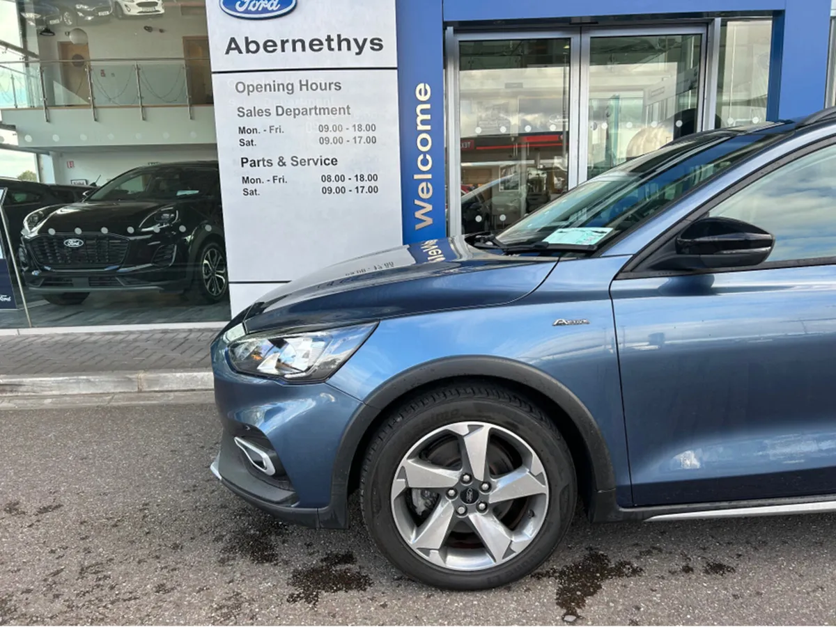 Ford Focus 1.0T 125 5DR - Image 4