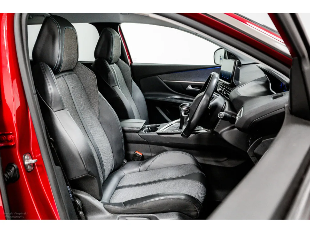 Peugeot 5008 Allure 1.5 Diesel 130HP - 7 Seats - Image 3