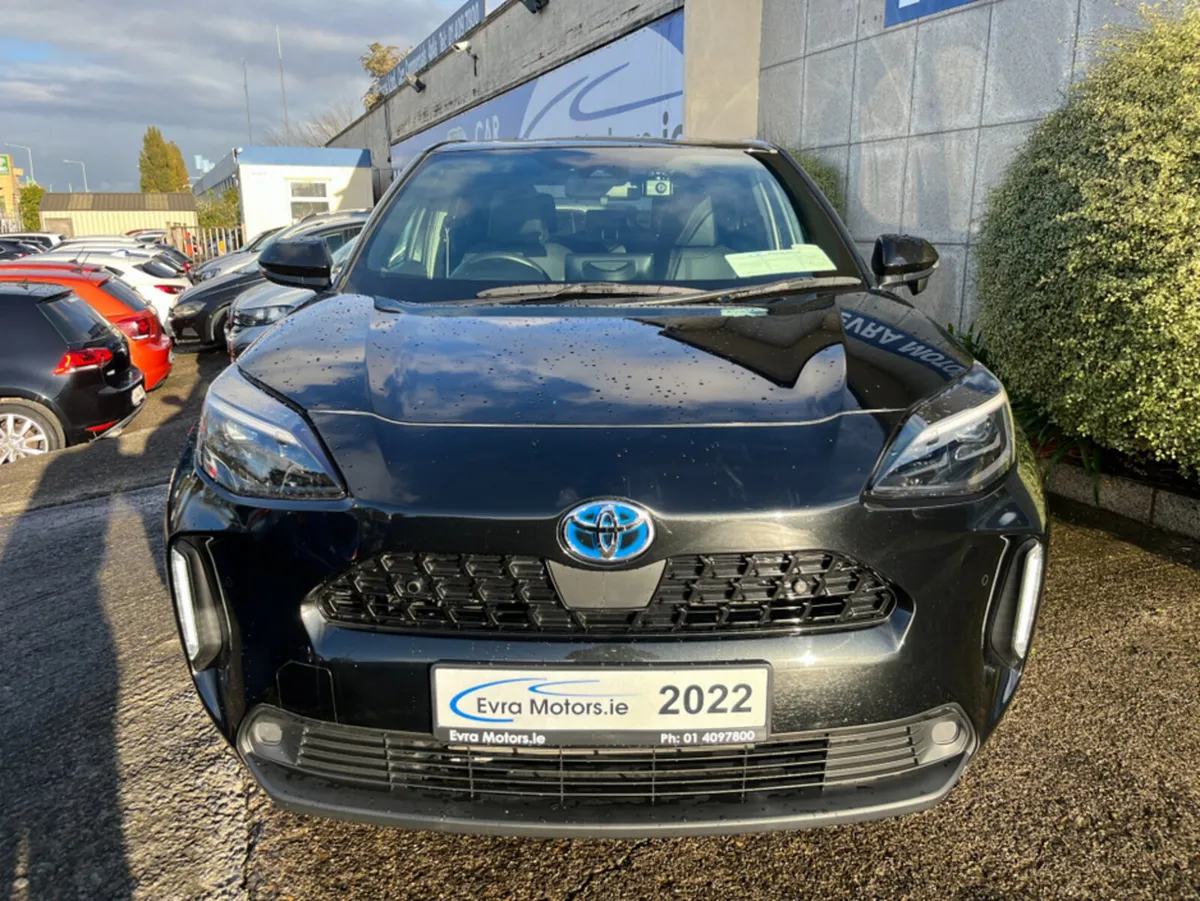 Toyota Yaris Cross Z HYBRID AUTOMATIC 1.5 PETROL / - Image 2
