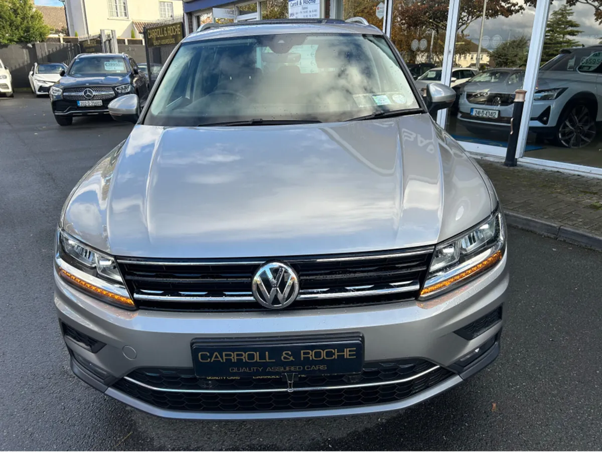 Volkswagen Tiguan Highline + Sunroof - Super Low M - Image 3
