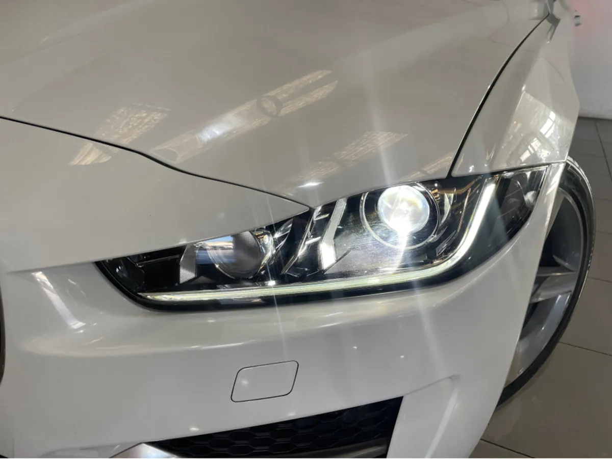 Jaguar XE 2.0 D R-SPORT 180PS 4DR AUTO - Image 4