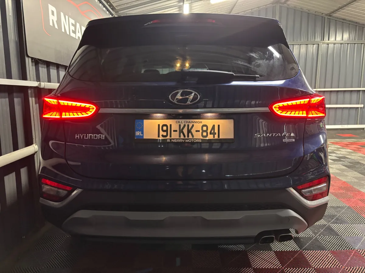 2019 Hyundai Santa Fe  Executive Plus 7Seat Manual - Image 2