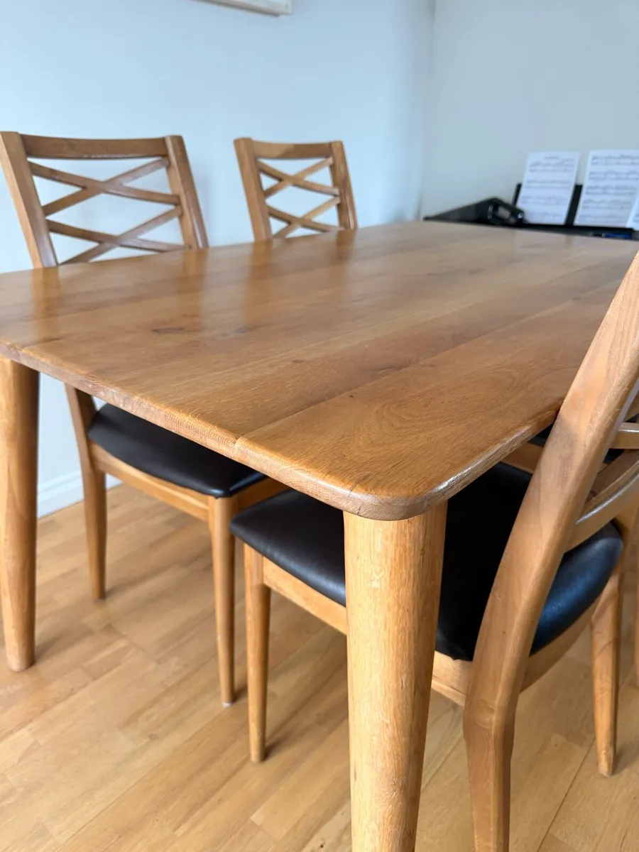 Oak table and four chairs - Image 2