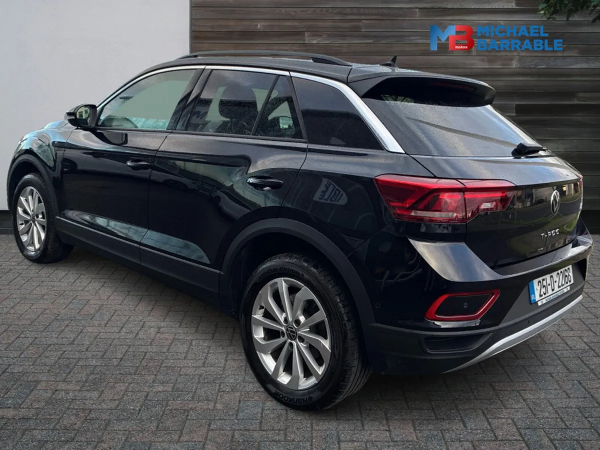 Volkswagen T-Roc ED 75 1.0 TSI MANUAL 6SPEED FWD 1 - Image 4